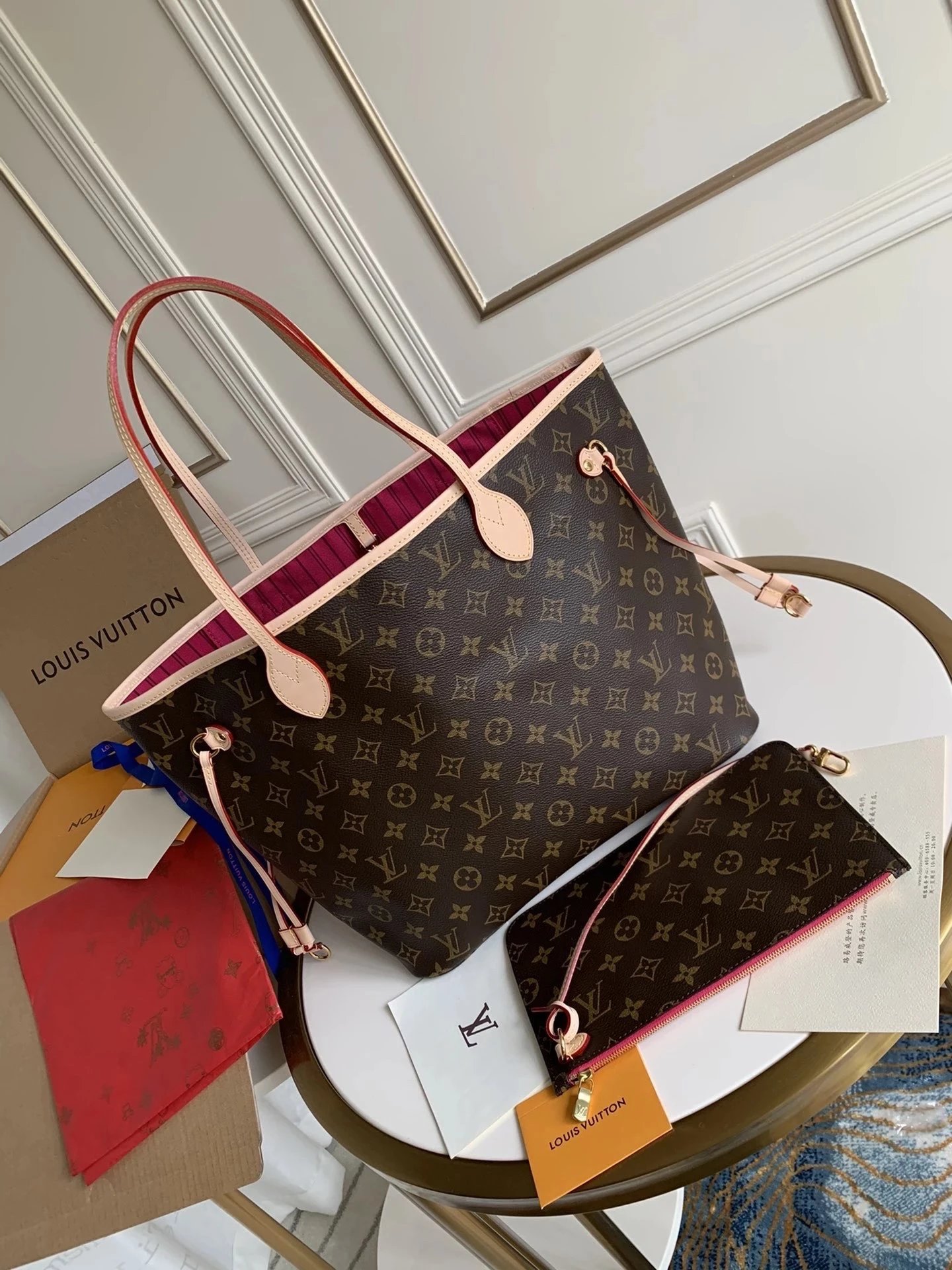 Louis Vuitton Neverfull Monogram Canvas