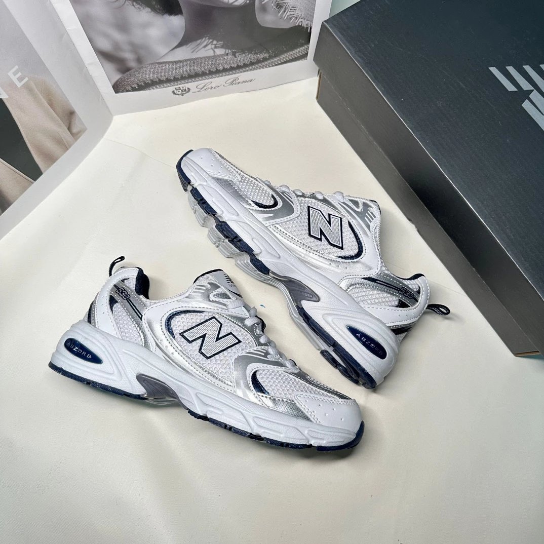 New Balance 530 Sneakers White Black