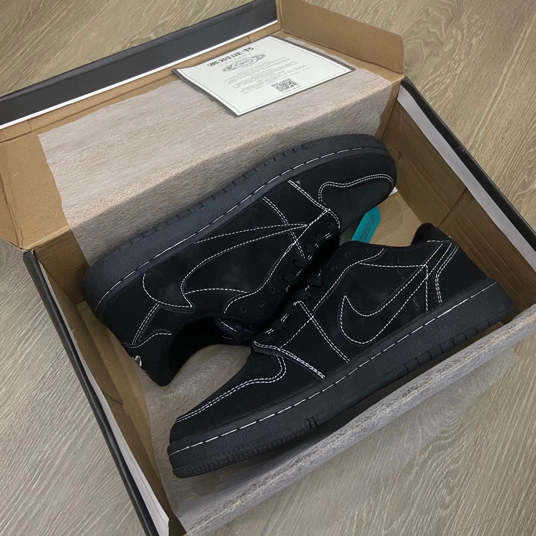 Nike Air Jordan 1 Low Black