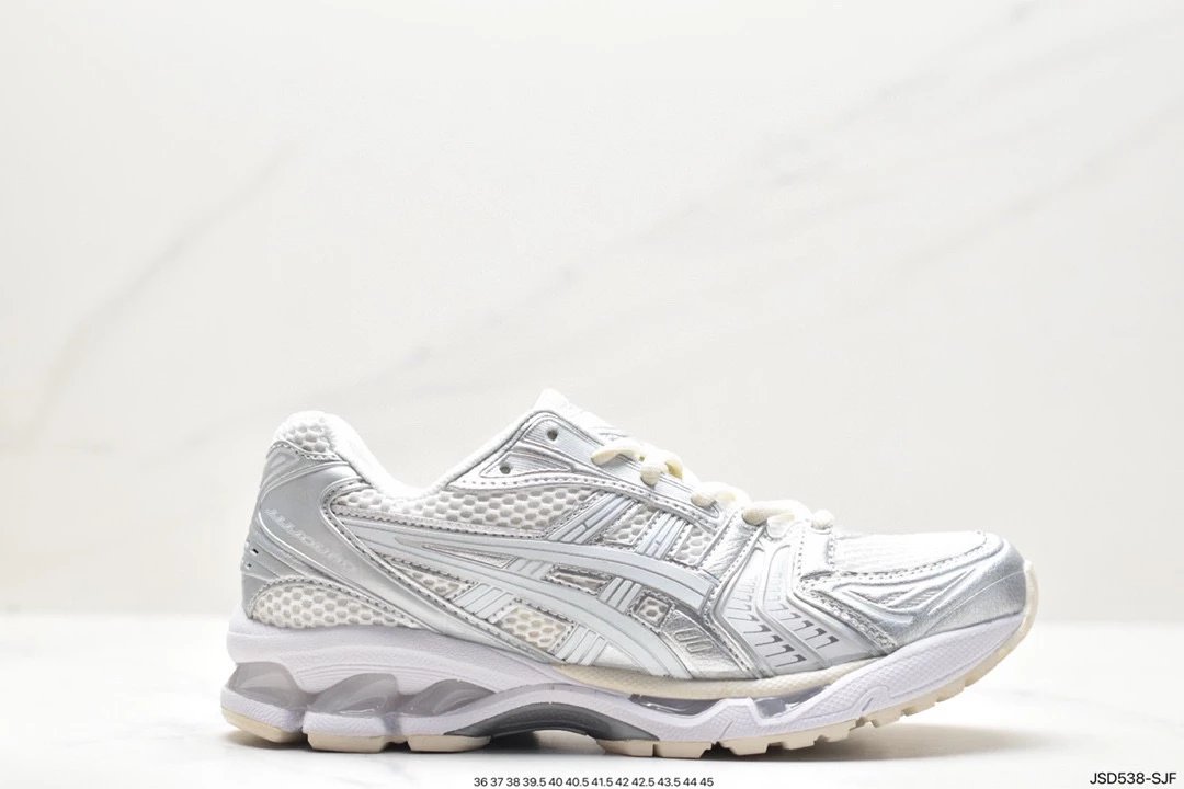 Asics Sneakers