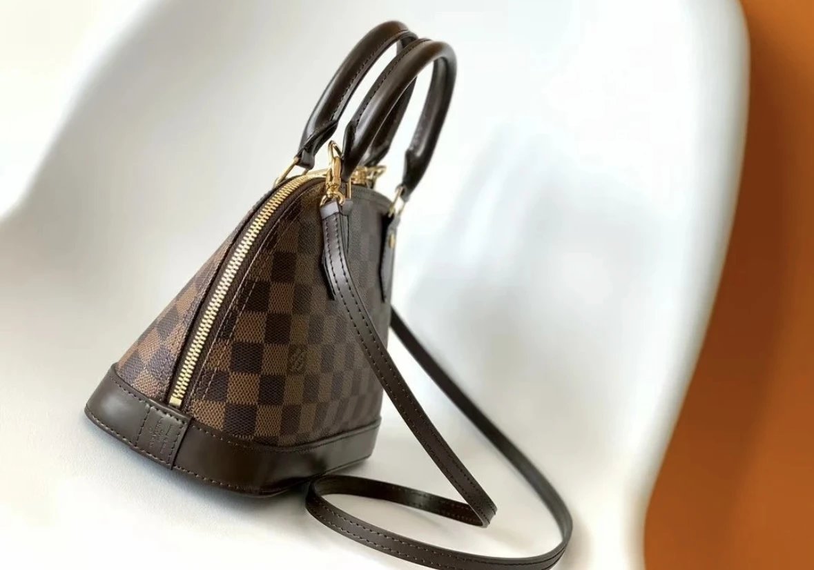 Louis Vuitton Speedy
