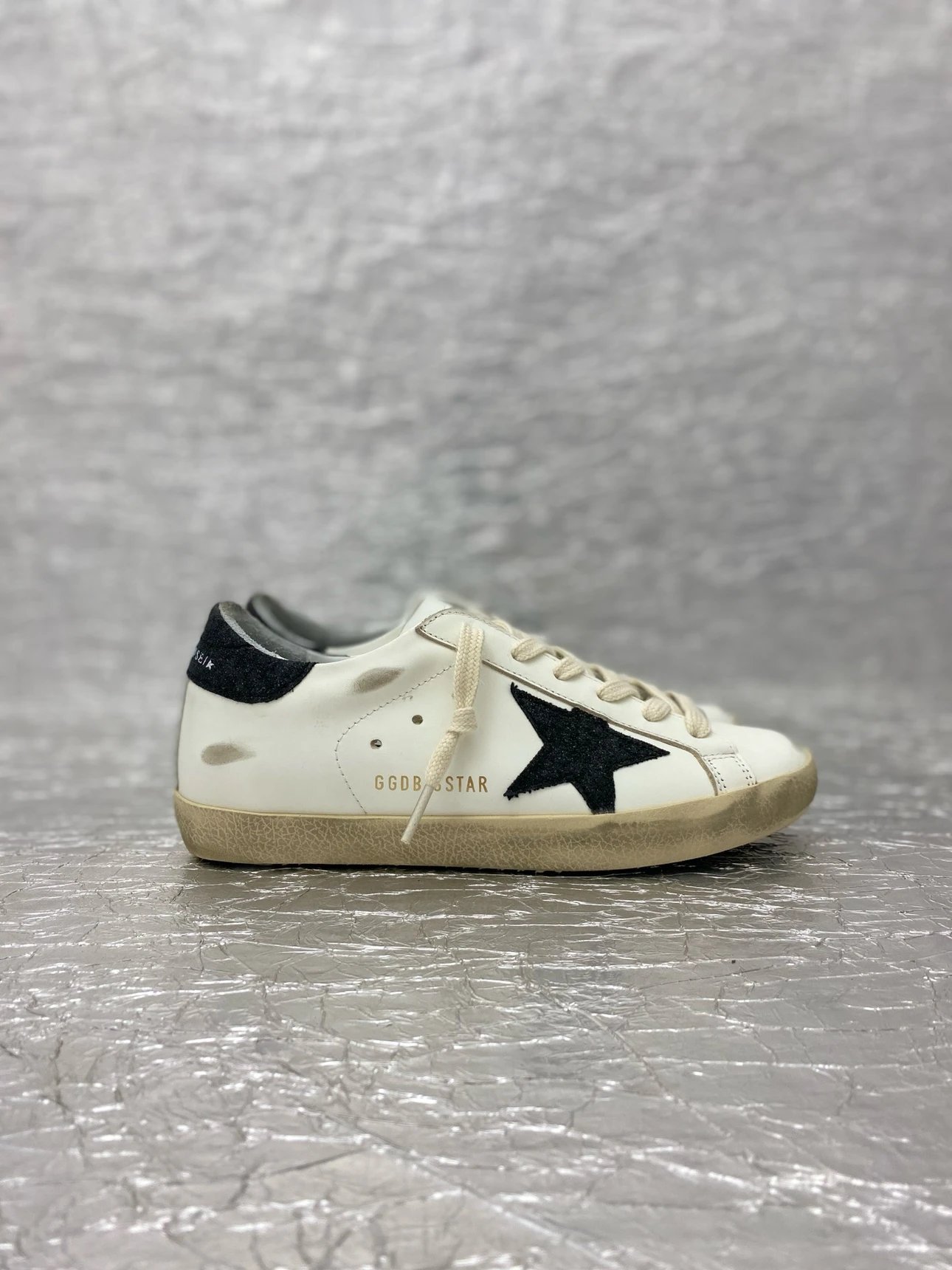 Golden Goose Superstar White Black Star
