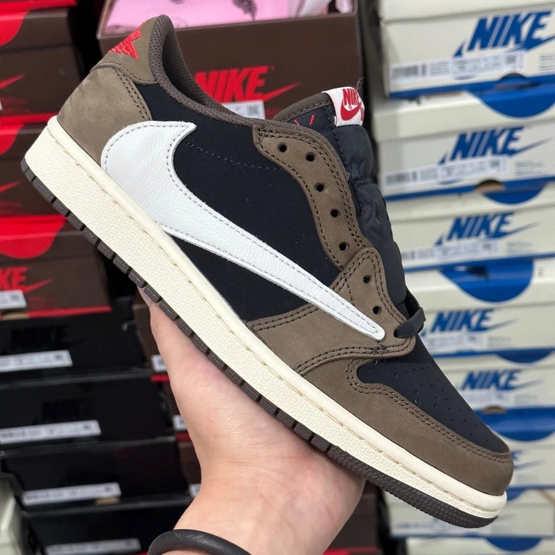 Travis Scott x Nike Air Jordan 1 Low
